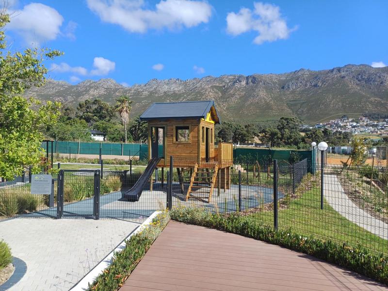 To Let 1 Bedroom Property for Rent in Gordons Bay Western Cape